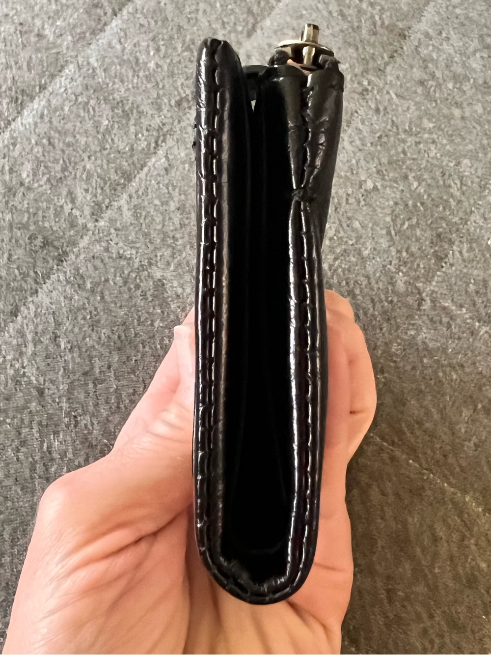 HOBO Ray Black Leather Bi-fold Wallet Excellent Condition Orig$115 - Picture 9 of 9
